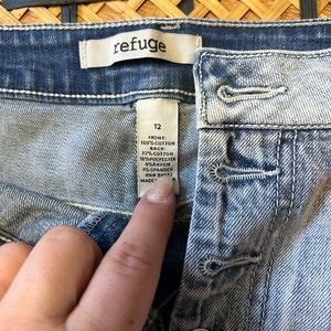 Refuge shorts size 12 button fly